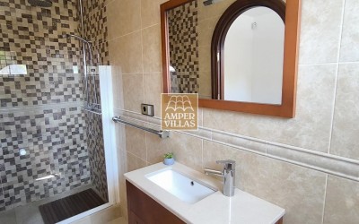 Fantastic villa with large plot, offering privacy and sea views.